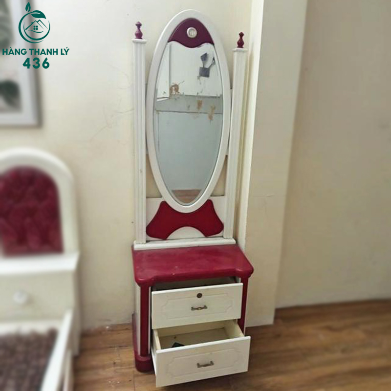 Bàn Trang Điểm Cũ Phối Màu Trắng Đỏ Gương Bầu Dục Và 2 Hộc Kéo ban-trang-diem-cu-phoi-mau-trang-do-guong-bau-duc-va-2-hoc-keo-1 Bàn Trang Điểm Cũ Phối Màu Trắng Đỏ Gương Bầu Dục Và 2 Hộc Kéo