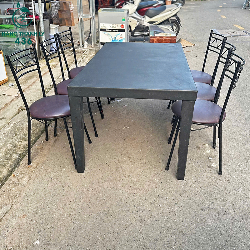 bo-ban-an-cu-6-ghe-sat-mat-ban-go-mau-den-3 Bộ Bàn Ăn Cũ 6 Ghế Sắt Mặt Bàn Gỗ Màu Đen