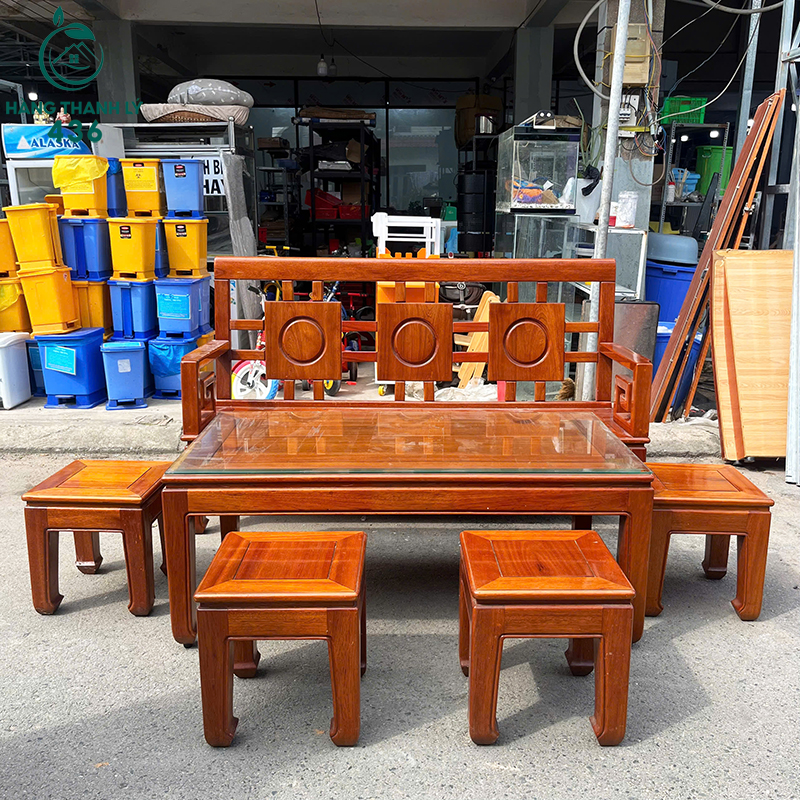 bo-ban-ghe-go-cu-phong-khach-co-hoa-tiet-dep-2 Bộ Bàn Ghế Gỗ Cũ Phòng Khách Gồm 4 Ghế Vuông Hoạ Tiết Đẹp
