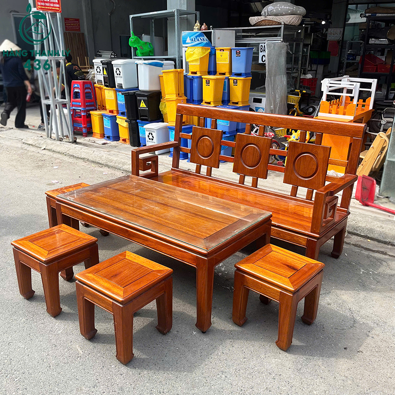 bo-ban-ghe-go-cu-phong-khach-co-hoa-tiet-dep-3 Bộ Bàn Ghế Gỗ Cũ Phòng Khách Gồm 4 Ghế Vuông Hoạ Tiết Đẹp