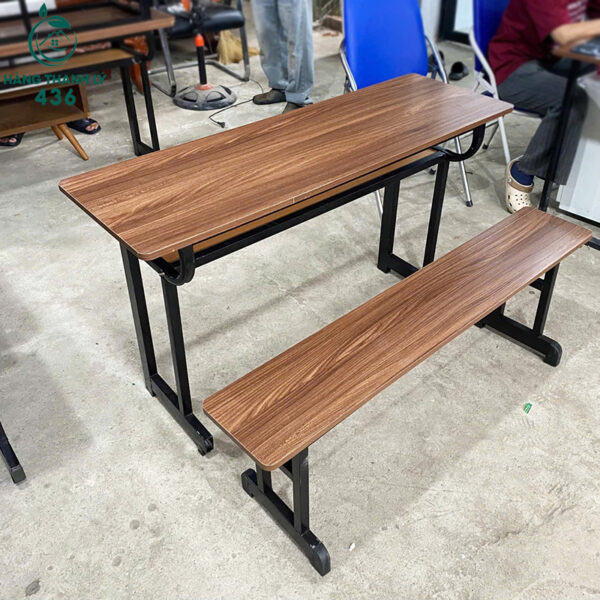 bo ban ghe hoc sinh cu 1m2x40cm mau nau hang dep 4