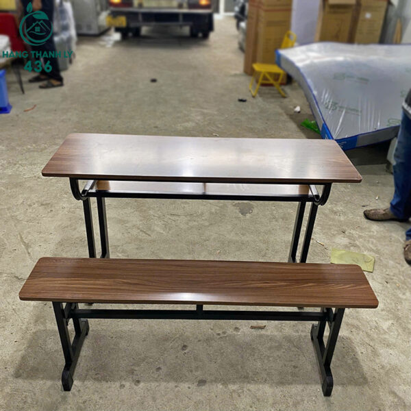 bo ban ghe hoc sinh cu 1m2x40cm mau nau hang dep 8