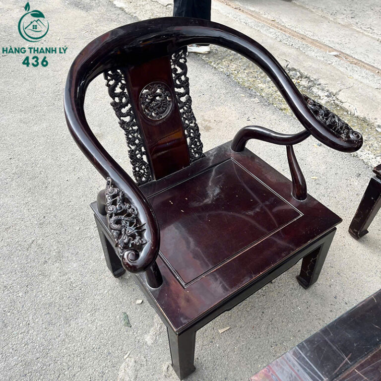 bo salon go cu duoc cham khac hoa van co dien dep mat 2