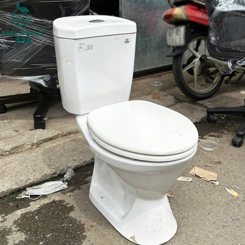 Bồn Cầu Cũ Màu Trắng Có Nắp Đậy Tình Trạng Còn Tốt 2 bon cau cu mau trang co nap day tinh trang con tot 3