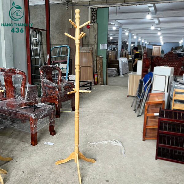 cay-treo-do-cu-bang-go-thiet-ke-chan-dung-chac (1) cay treo do cu bang go thiet ke chan dung chac 1