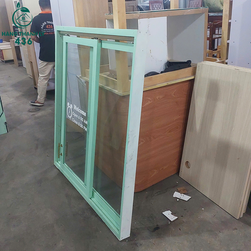 Cửa Kính Cũ Màu Xanh Lá 1M3 X 1M8 Độc Đáo Khung Chắc Chắn (Nhiều Mẫu) cua-kinh-cu-mau-xanh-la-doc-dao-khung-chac-chan-nhieu-mau-3 Cửa Kính Cũ Màu Xanh Lá 1M3 X 1M8 Độc Đáo Khung Chắc Chắn (Nhiều Mẫu)