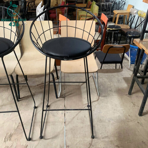 ghe cafe cu chan sat vung chac thiet ke doc dao