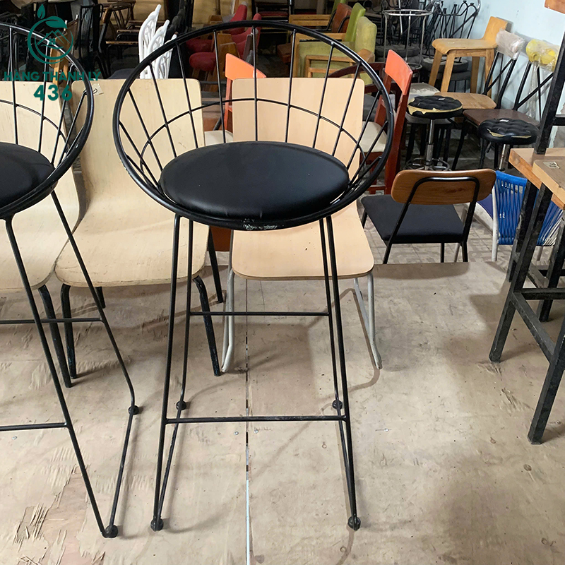 ghe-cafe-cu-chan-sat-vung-chac-thiet-ke-doc-dao Ghế Cafe Cũ Chân Sắt Vững Chắc Thiết Kế Độc Đáo