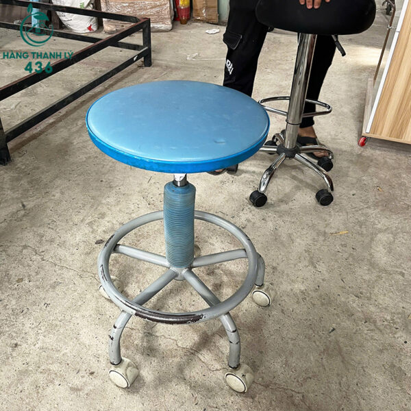 ghe don cu xoay tron co banh xe chan kim loai nhieu mau 3