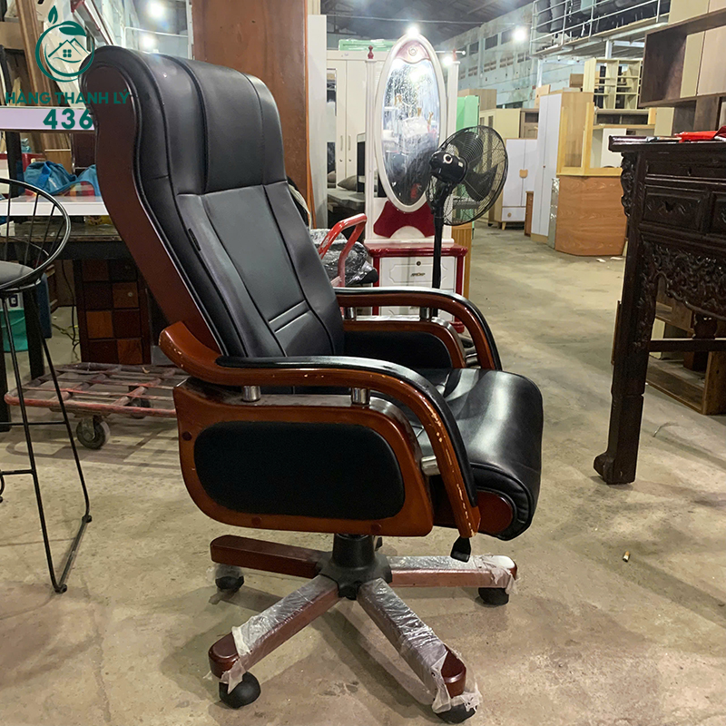 Ghế Giám Đốc Cũ Lưng Cao Da Đen Tay Gỗ Sang Trọng Hàng Đẹp ghe-giam-doc-cu-lung-cao-da-den-tay-go-sang-trong-hang-dep-4 Ghế Giám Đốc Cũ Lưng Cao Da Đen Tay Gỗ Sang Trọng Hàng Đẹp