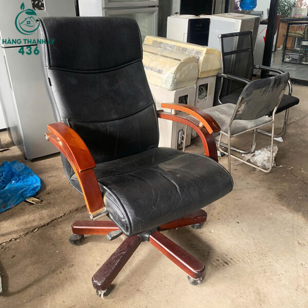 ghe-giam-doc-cu-lung-cao-da-mau-den-sang-trong-co-the-nga-lung (2) ghe giam doc cu lung cao da mau den sang trong co the nga lung 2