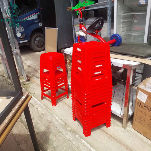 ghe nhua cu mau do tien loi nho gon 3