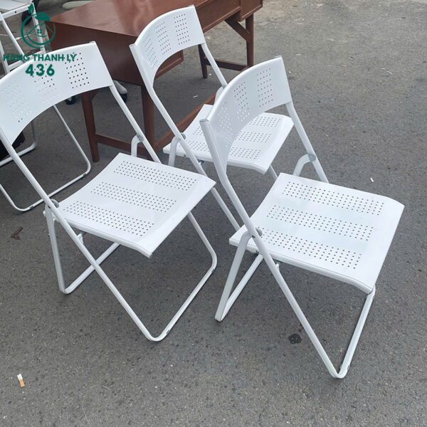 ghe xep sat trang cu de ve sinh va cat gon 1