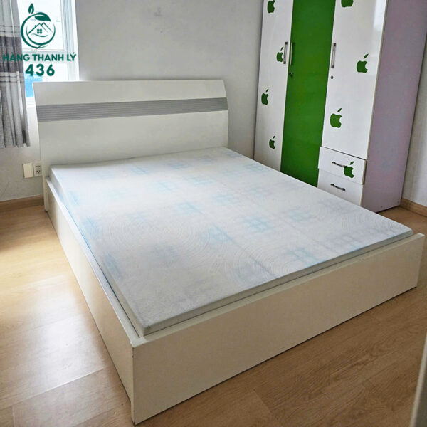 giuong cu mau trang sang trong