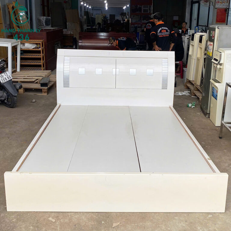 giuong ngu cu 2mx1m6 mau trang hien dai dau giuong trang tri 2
