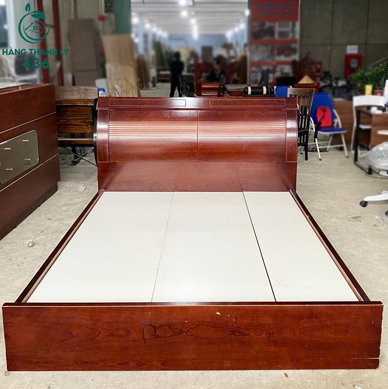 giuong-ngu-cu-mau-do-dam-1m6x2m-dau-giuong-thiet-ke-cong-2 Giường Ngủ Cũ Màu Đỏ Đậm 1M6X2M Đầu Giường Thiết Kế Cong