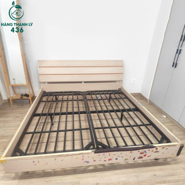 giuong-ngu-go-cu-1m8x2m-ket-hop-voi-khung-sat-chac-chan (3) giuong ngu go cu 1m8x2m ket hop voi khung sat chac chan 3