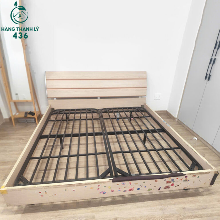giuong ngu go cu 1m8x2m ket hop voi khung sat chac chan 3