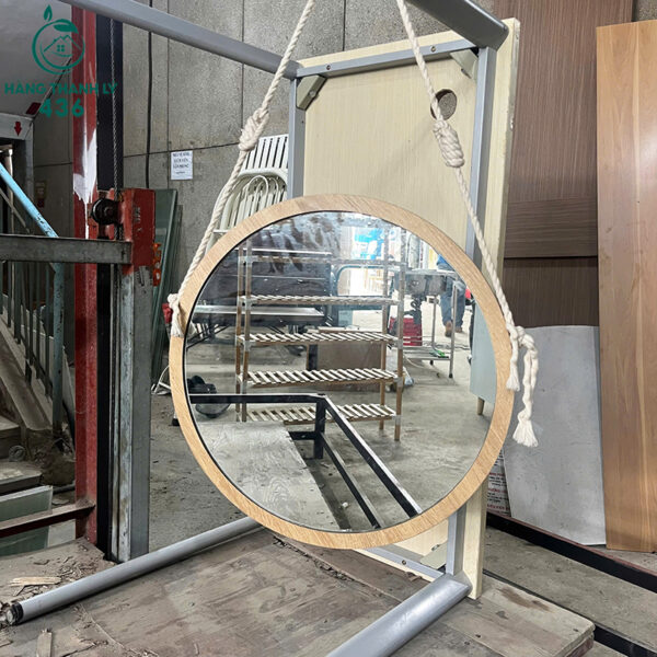 guong-tron-cu-khung-go-tu-nhien-day-treo-doc-dao (1) guong tron cu khung go tu nhien day treo doc dao 1