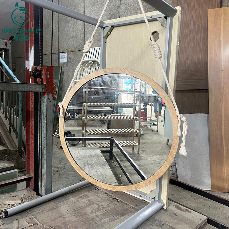 Gương Tròn Cũ Khung Gỗ Tự Nhiên Dây Treo Độc Đáo guong-tron-cu-khung-go-tu-nhien-day-treo-doc-dao-1 Gương Tròn Cũ Khung Gỗ Tự Nhiên Dây Treo Độc Đáo