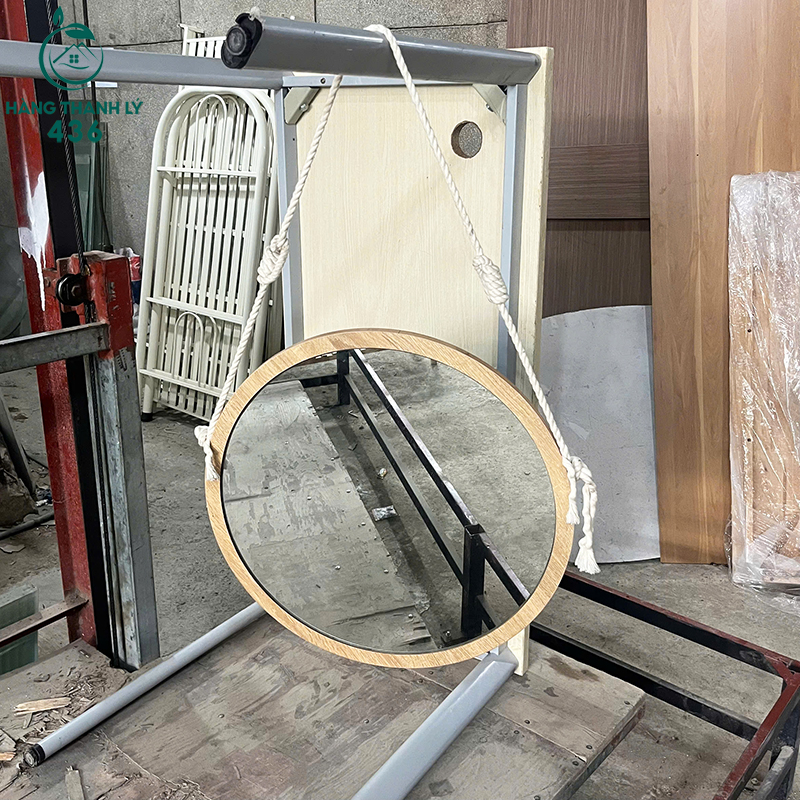 Gương Tròn Cũ Khung Gỗ Tự Nhiên Dây Treo Độc Đáo guong-tron-cu-khung-go-tu-nhien-day-treo-doc-dao-2 Gương Tròn Cũ Khung Gỗ Tự Nhiên Dây Treo Độc Đáo