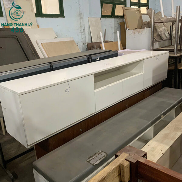 ke-tivi-cu-dai-2m4x40cm-mau-trang-be-mat-phang-de-dang-ve-sinh (2) ke tivi cu dai 2m4x40cm mau trang be mat phang de dang ve sinh 2