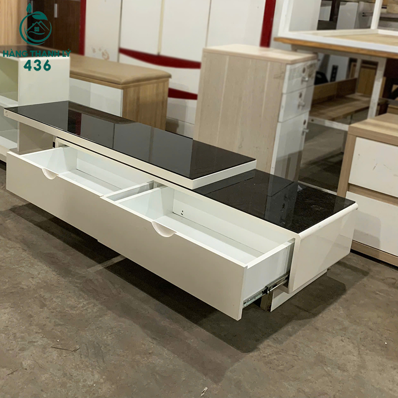 Kệ TiVi Cũ Mặt Kính Đen Bề Mặt Sáng Bóng Sang Trọng ke-tv-cu-mat-kinh-den-be-mat-sang-bong-sang-trong-1 Kệ TiVi Cũ Mặt Kính Đen Bề Mặt Sáng Bóng Sang Trọng
