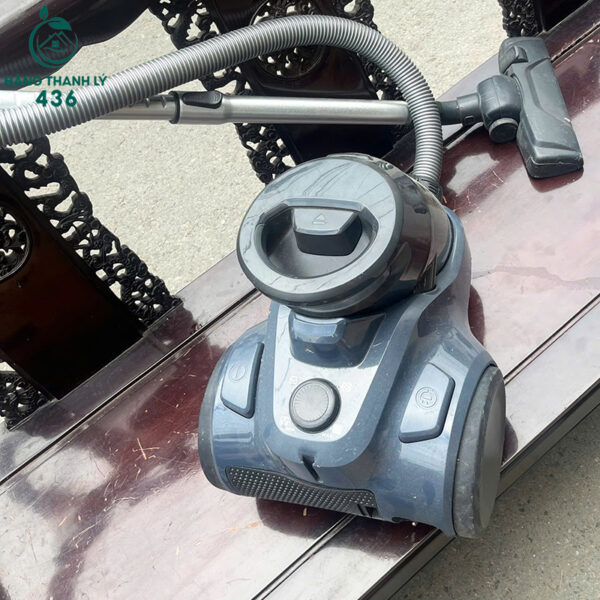 may hut bui cu dang hop co banh xe di chuyen 2