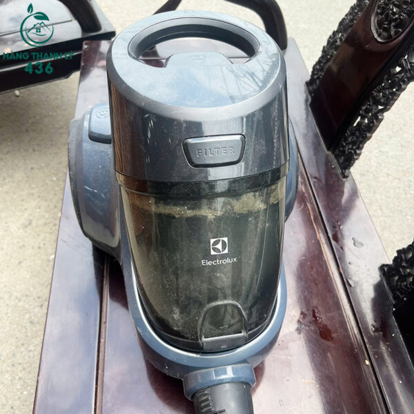 may hut bui cu dang hop co banh xe di chuyen 4