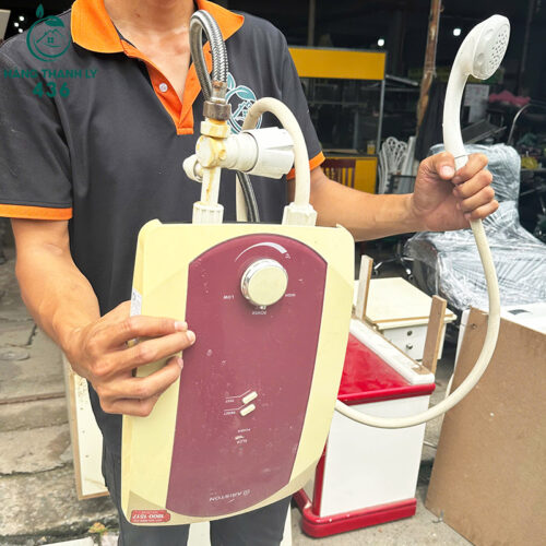 Máy Nước Nóng Cũ Có Núm Điều Chỉnh Nhiệt Độ Dễ Dùng 3 may nuoc nong cu co num dieu chinh nhiet do de dung 1
