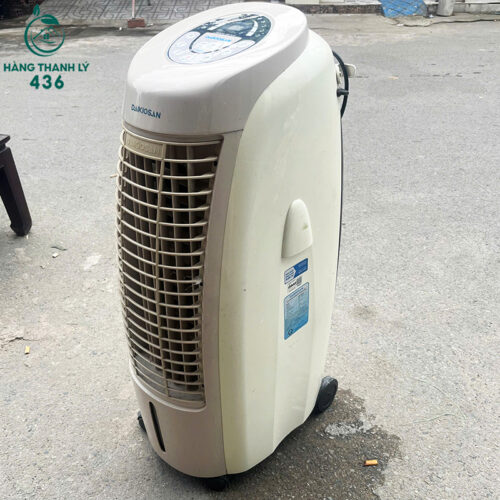 quat hoi nuoc cu daikiosan banh xe di chuyen giua cac phong 1