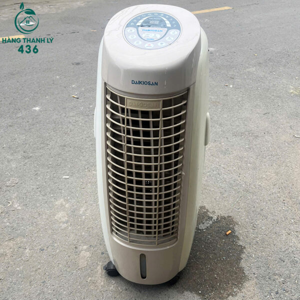 quat hoi nuoc cu daikiosan banh xe di chuyen giua cac phong 2