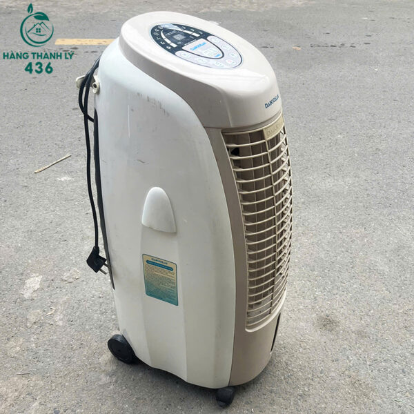 quat hoi nuoc cu daikiosan banh xe di chuyen giua cac phong 3