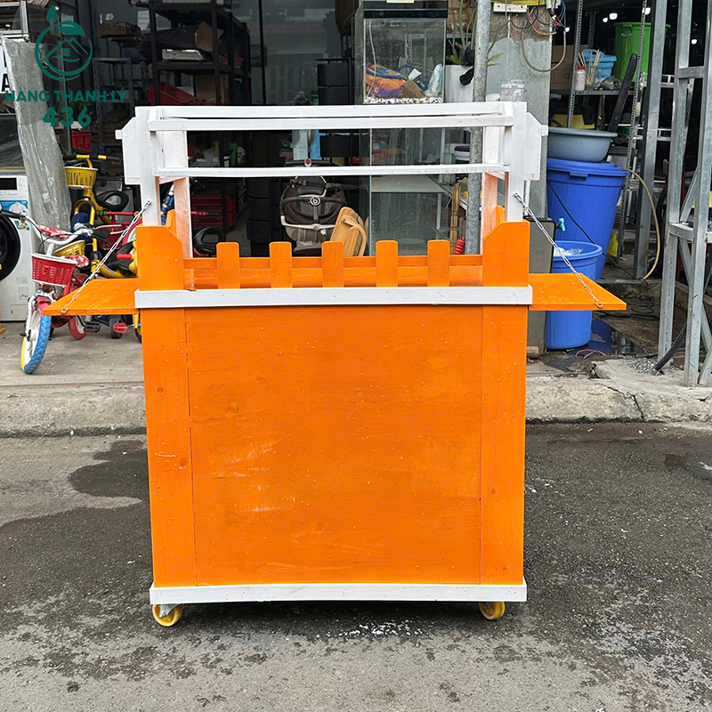 quay-ban-hang-cu-go-da-nang-tich-hop-ke-va-ngan-keo-1 Quầy Cafe Cũ Màu Cam Đa Năng Tích Hợp Kệ Và Ngăn Kéo