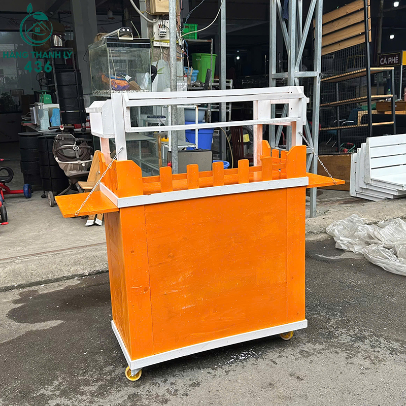 quay-ban-hang-cu-go-da-nang-tich-hop-ke-va-ngan-keo-4 Quầy Cafe Cũ Màu Cam Đa Năng Tích Hợp Kệ Và Ngăn Kéo