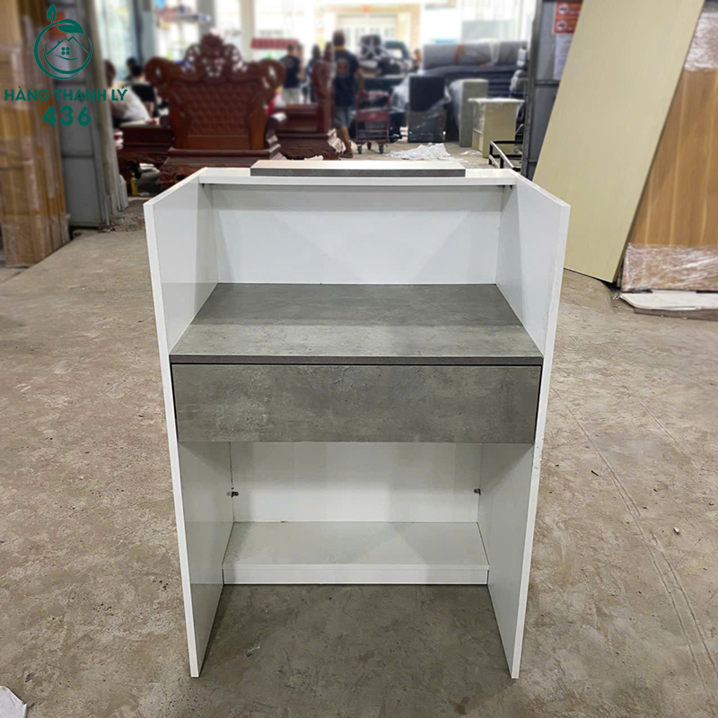 quay-le-tan-1m2x77cm-dong-moi-trang-phoi-xam-moi-99-1 Quầy Lễ Tân 1M2X77CM Đóng Mới Trắng Phối Xám Mới 99%