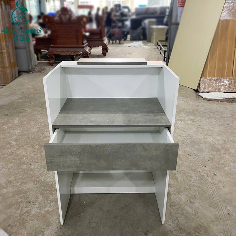 quay-le-tan-1m2x77cm-dong-moi-trang-phoi-xam-moi-99-4 Quầy Lễ Tân 1M2X77CM Đóng Mới Trắng Phối Xám Mới 99%