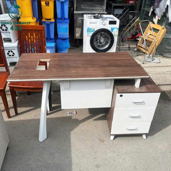 thanh ly ban lam viec phoi nau trang kem tu 3 ngan moi 90 3