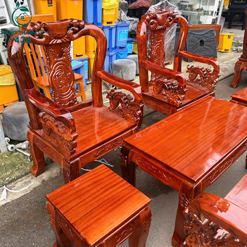 Thanh Lý Bộ Salon Gỗ Tay 8 Chạm Khắc Gỗ Xoan Đào Màu Đỏ Mới 99% thanh-ly-bo-salon-go-tay-8-cham-khac-dao-mau-do-moi-99-4 Thanh Lý Bộ Salon Gỗ Tay 8 Chạm Khắc Gỗ Xoan Đào Màu Đỏ Mới 99%