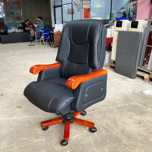 thanh-ly-ghe-giam-doc-da-den-khung-tay-vuong-chac-chan-moi-99 (4) thanh ly ghe giam doc da den khung tay vuong chac chan moi 99 4