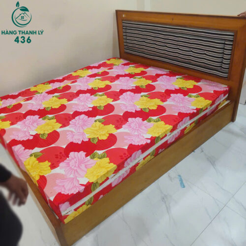 thanh ly giuong cu 1m8 dau giuong boc vai ke soc em ai 3