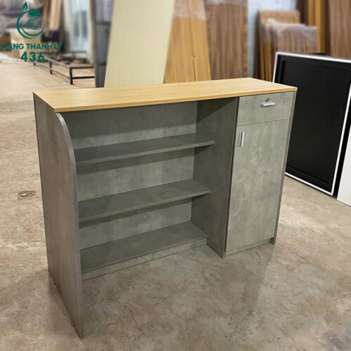 thanh ly quay thu ngan 1m3x1m co tu khoa moi 99 1