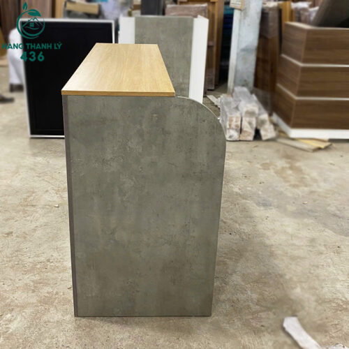 thanh ly quay thu ngan 1m3x1m co tu khoa moi 99 2