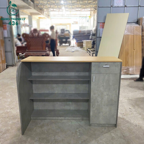 thanh ly quay thu ngan 1m3x1m co tu khoa moi 99 6