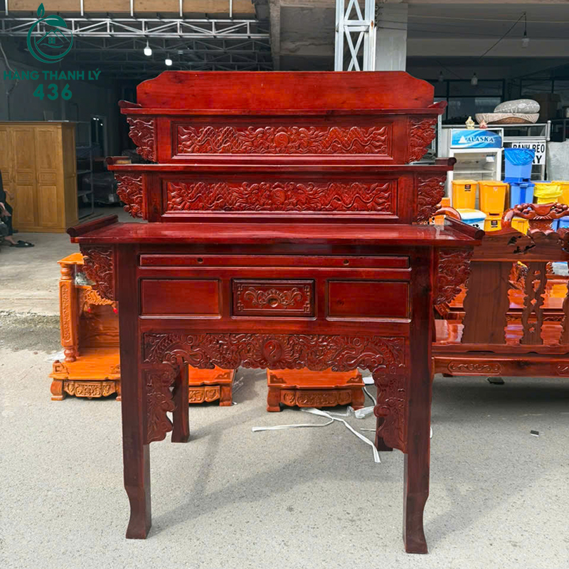 Thanh Lý Tủ Thờ Có Ba Tầng Màu Đỏ Đậm Trang Nghiêm Mới 99% thanh-ly-tu-tho-co-ba-tang-mau-do-dam-trang-nghiem-moi-99 Thanh Lý Tủ Thờ Có Ba Tầng Màu Đỏ Đậm Trang Nghiêm Mới 99%