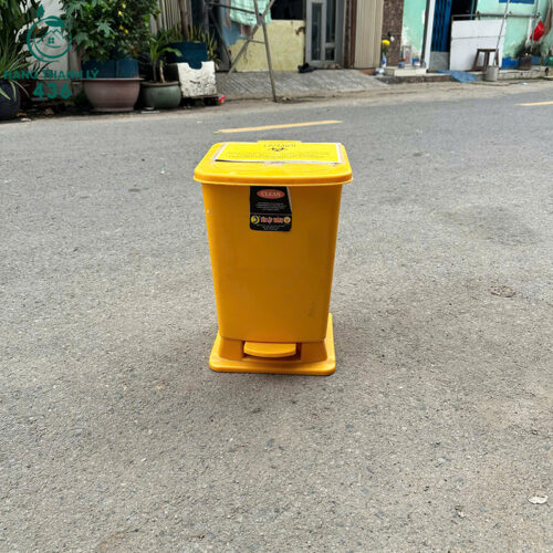 Thùng Đựng Rác Cũ Thiết Kế Chân Đạp Tiện Lợi (Nhiều Mẫu) 8 thung dung rac cu thiet ke chan dap tien loi nhieu mau 1