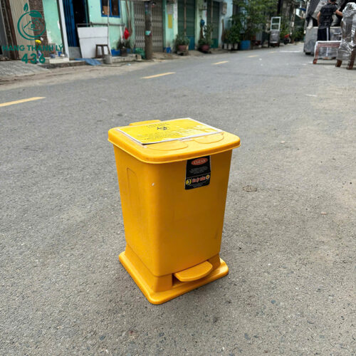 Thùng Đựng Rác Cũ Thiết Kế Chân Đạp Tiện Lợi (Nhiều Mẫu) 7 thung dung rac cu thiet ke chan dap tien loi nhieu mau 2