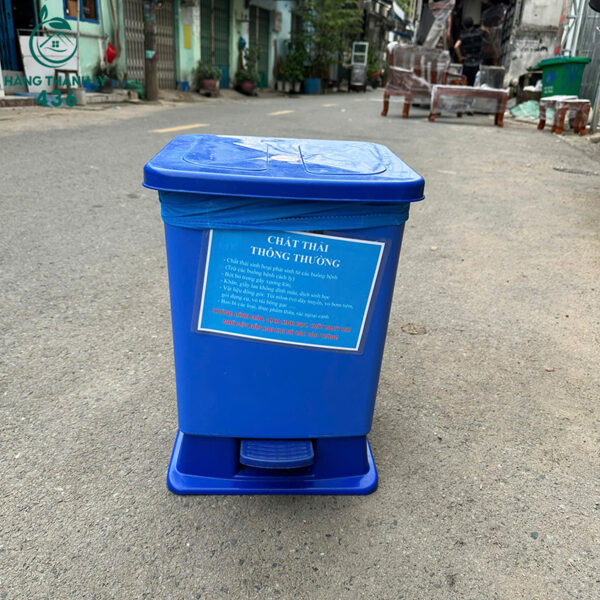 thung-dung-rac-cu-thiet-ke-chan-dap-tien-loi-nhieu-mau (6) thung dung rac cu thiet ke chan dap tien loi nhieu mau 6