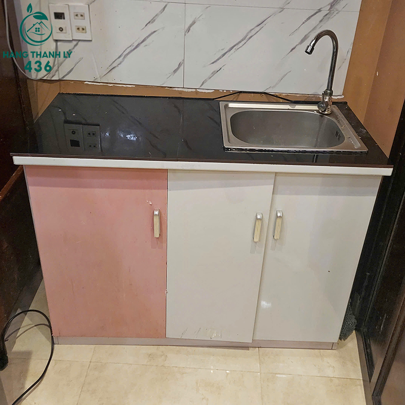 tu-bep-cu-mau-hong-phoi-trang-ket-hop-bon-rua-inox Tủ Bếp Cũ Màu Hồng Phối Trắng Kết Hợp Bồn Rửa Inox