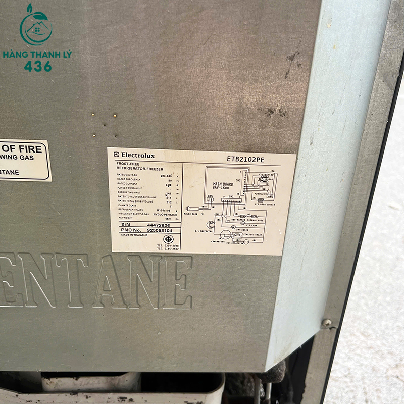 Tủ Lạnh Cũ Thiết Kế 2 Cánh Ngăn Đá Trên Màu Bạc Sang Trọng tu-lanh-cu-thiet-ke-2-canh-ngan-da-tren-mau-bac-sang-trong-1 Tủ Lạnh Cũ Thiết Kế 2 Cánh Ngăn Đá Trên Màu Bạc Sang Trọng